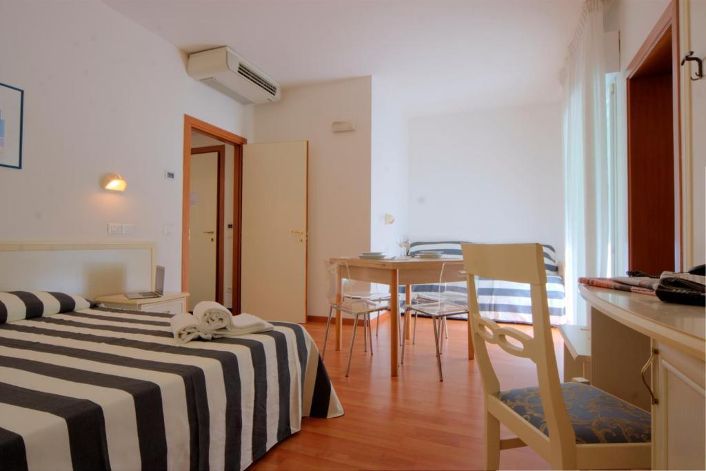 Residence Divina Ріміні Номер фото