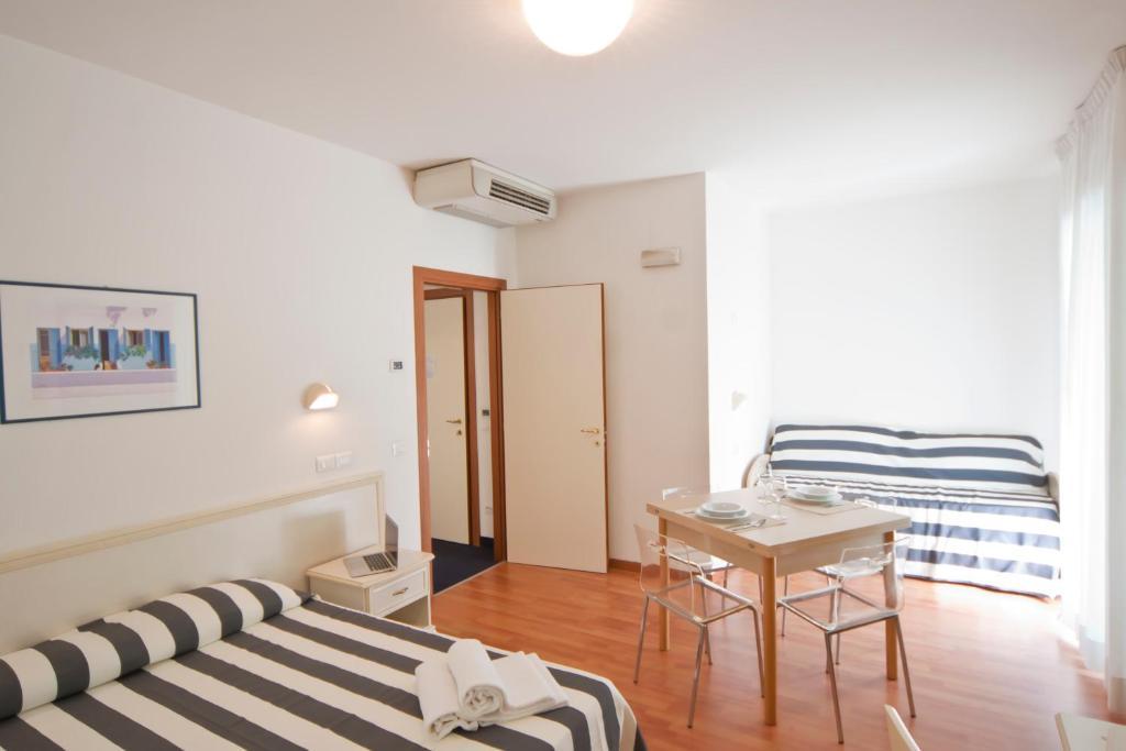 Residence Divina Ріміні Номер фото