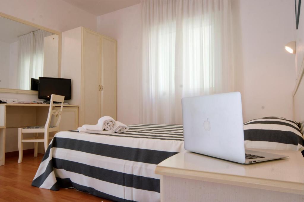 Residence Divina Ріміні Номер фото